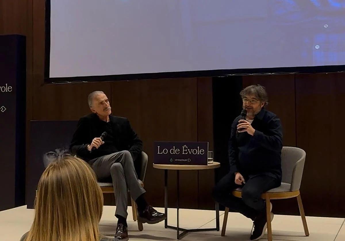 Juan y Medio y Jordi Évole durante la presentación del programa en Sevilla