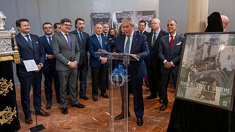 Inauguración de la exposición de la Vera Cruz en el Mercantil