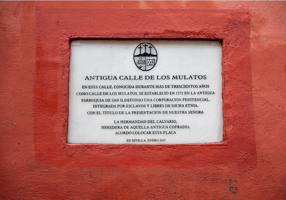 Placa conmemorativa en la antigua calle de los Mulatos creada por el Calvario