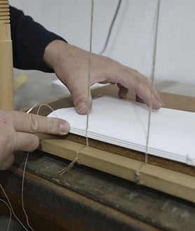 Imagen secundaria 2 - El taller de encuadernación del Archivo Municipal