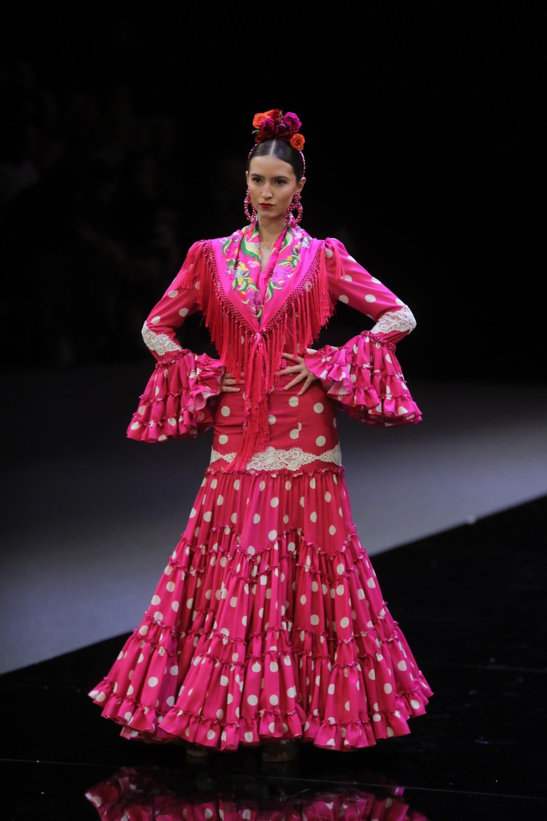 PILAR VERA フラメンコドレス El desfile de Pilar Vera en SIMOF 2025, en imágenes