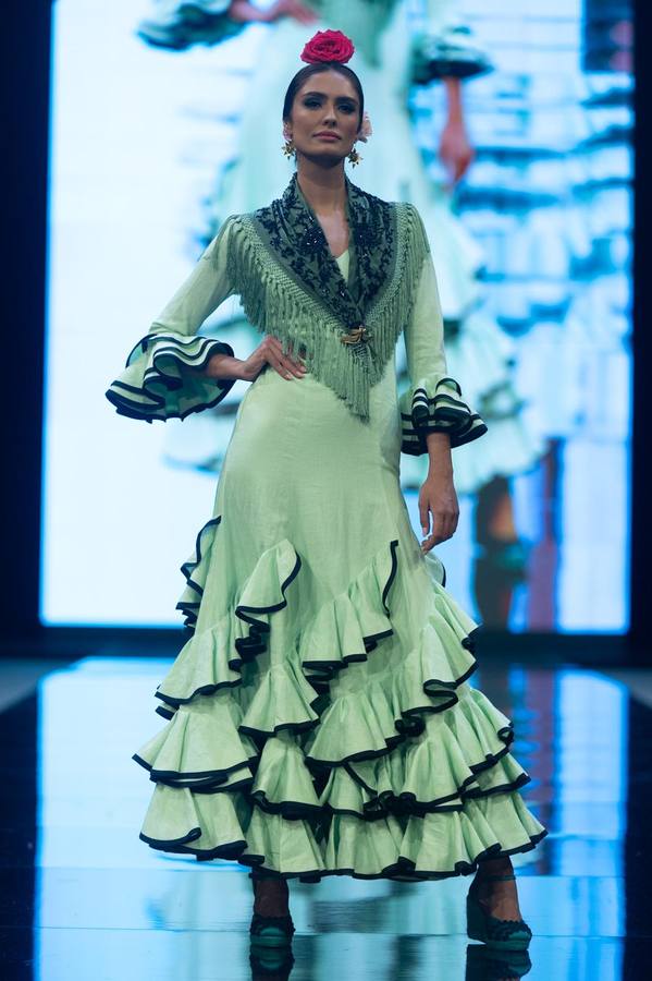 La firma Miabril presenta a una mujer muy flamenca en el Simof 2025