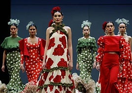 El desfile del Certamen de Jóvenes Diseñadores en SIMOF 2025, en imágenes