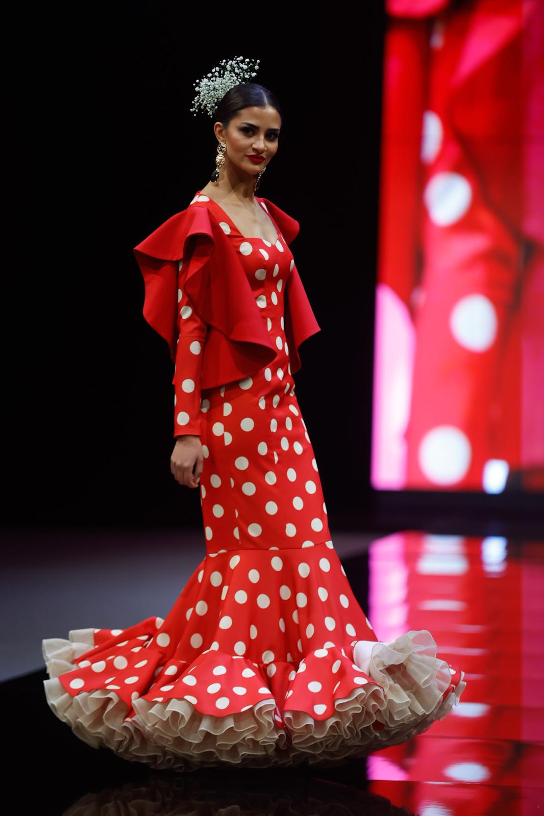 Detalle del desfile del Certamen de jóvenes diseñadores en SIMOF 2025