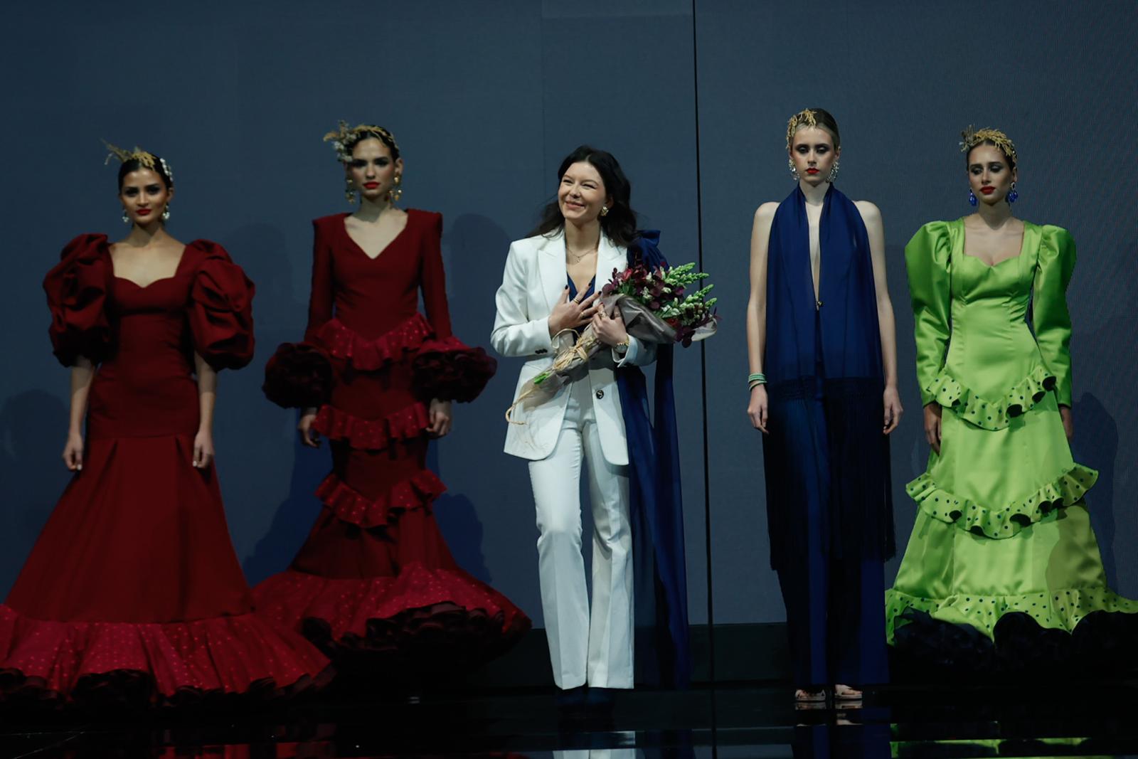 Detalle del desfile del Certamen de jóvenes diseñadores en SIMOF 2025