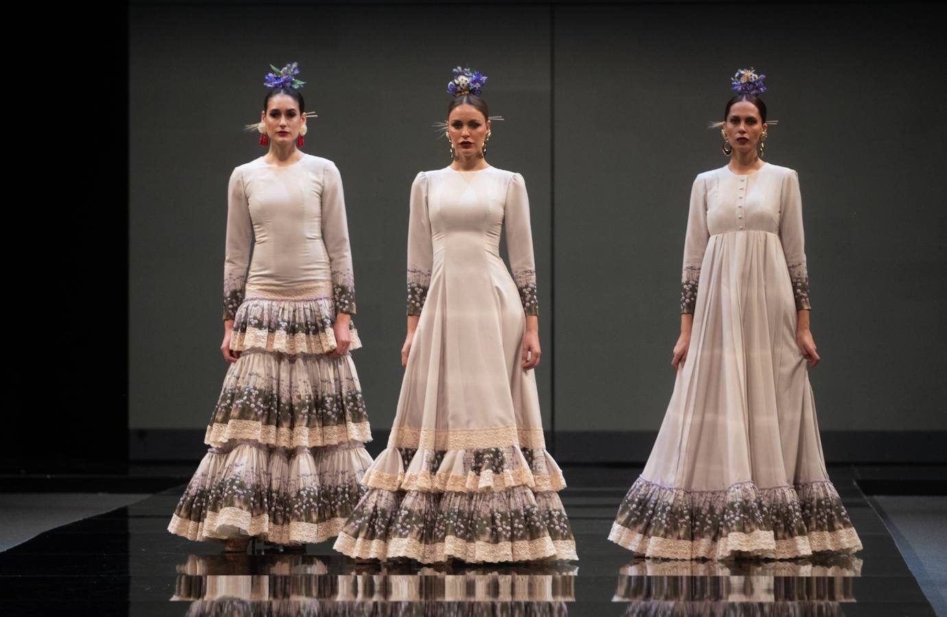 Detalles del desfile del diseñador Alonso Cózar en SIMOF 2025