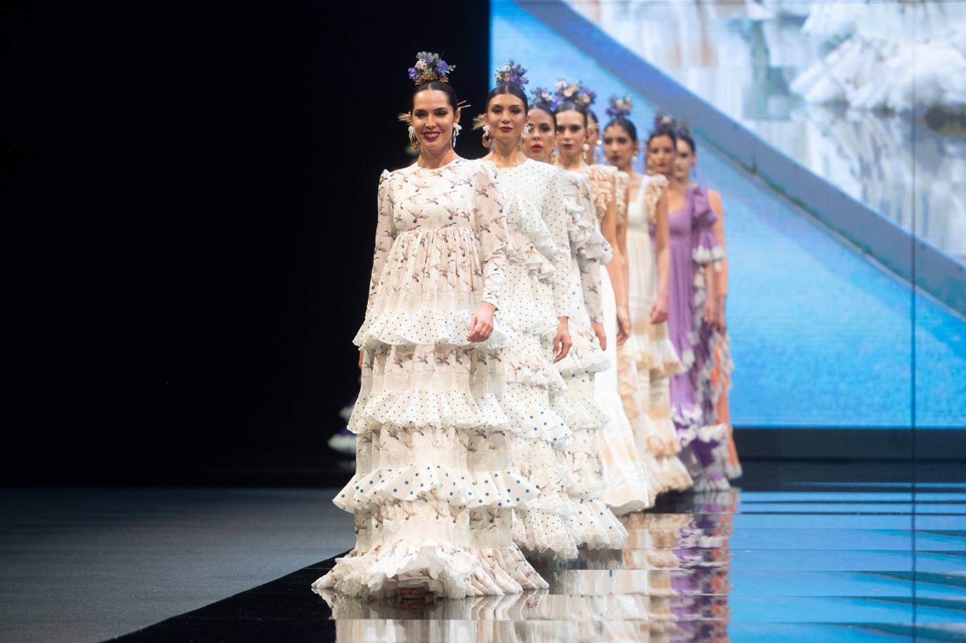Detalles del desfile del diseñador Alonso Cózar en SIMOF 2025