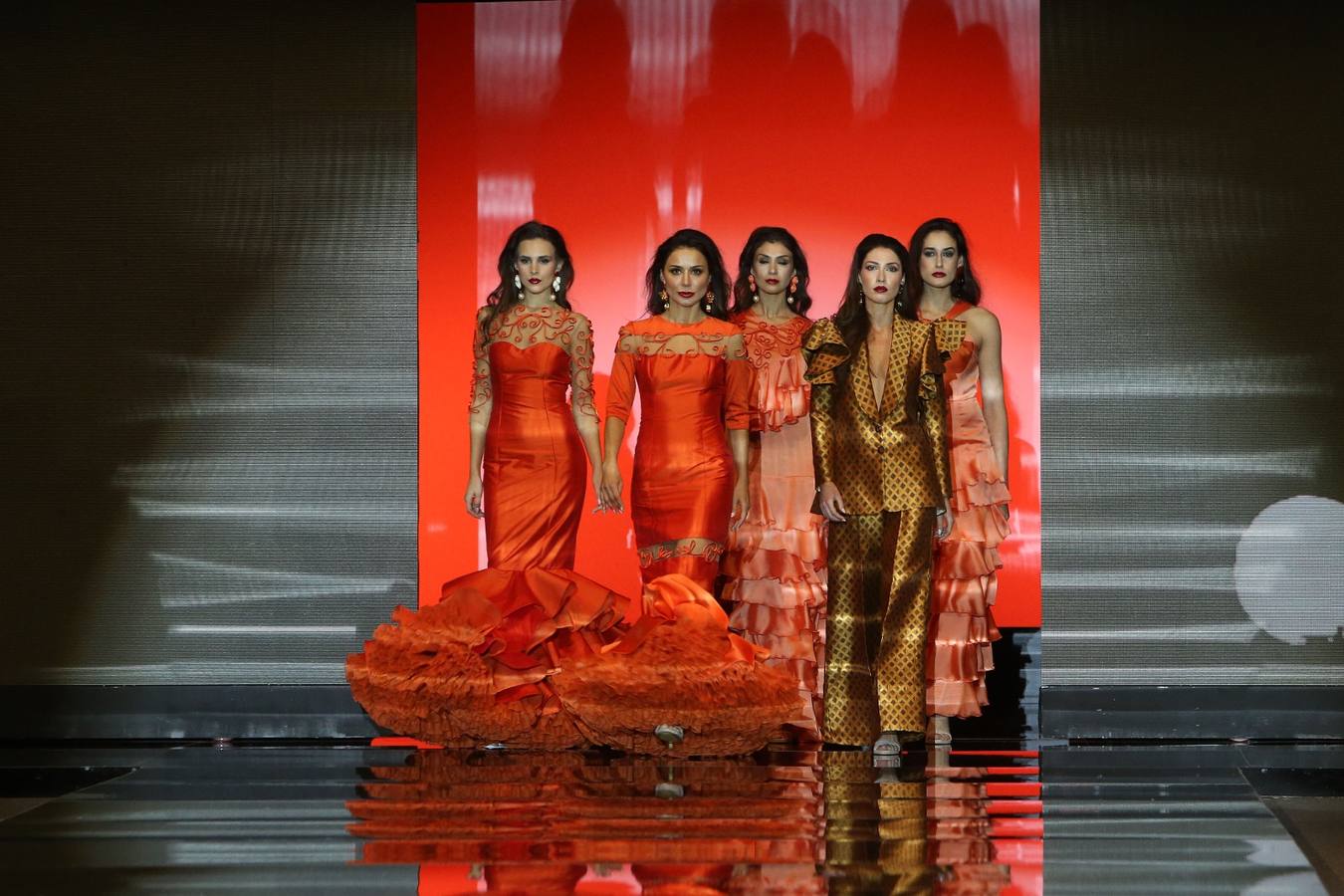 Detalles del desfile del diseñador Antonio Gutiérrez en SIMOF 2025