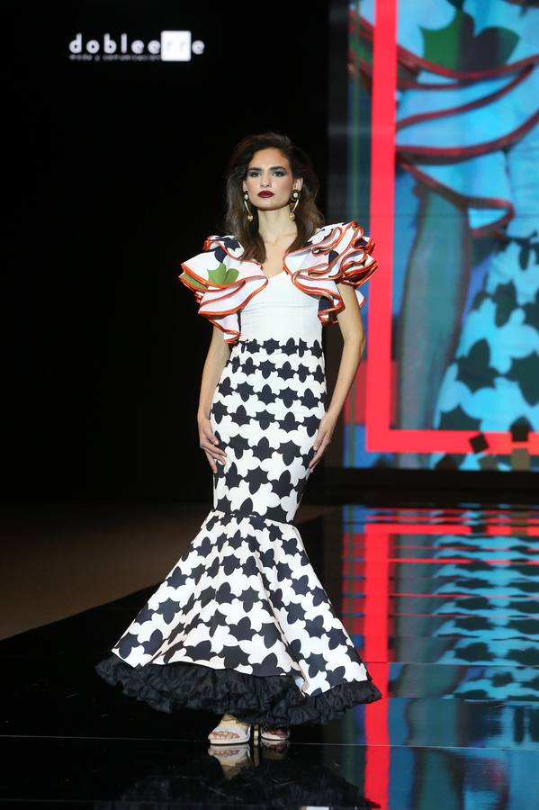 Detalles del desfile del diseñador Antonio Gutiérrez en SIMOF 2025