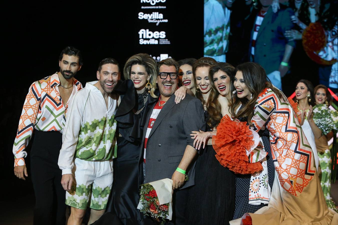 Detalles del desfile del diseñador Antonio Gutiérrez en SIMOF 2025