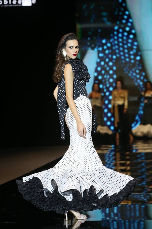 Detalles del desfile del diseñador Antonio Gutiérrez en SIMOF 2025