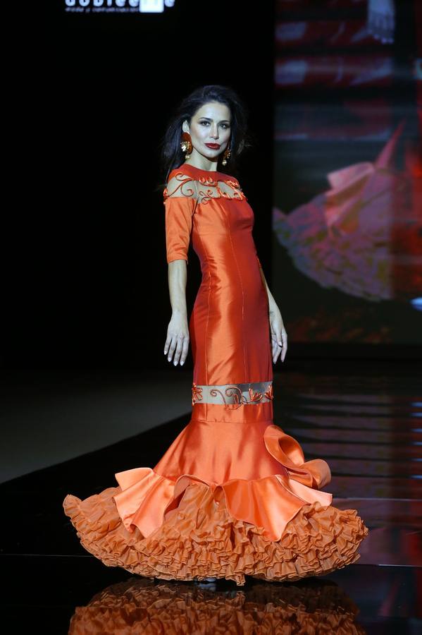 Detalles del desfile del diseñador Antonio Gutiérrez en SIMOF 2025