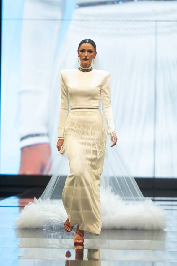 Detalles del desfile del diseñador Guillermo Peralta en SIMOF 2025