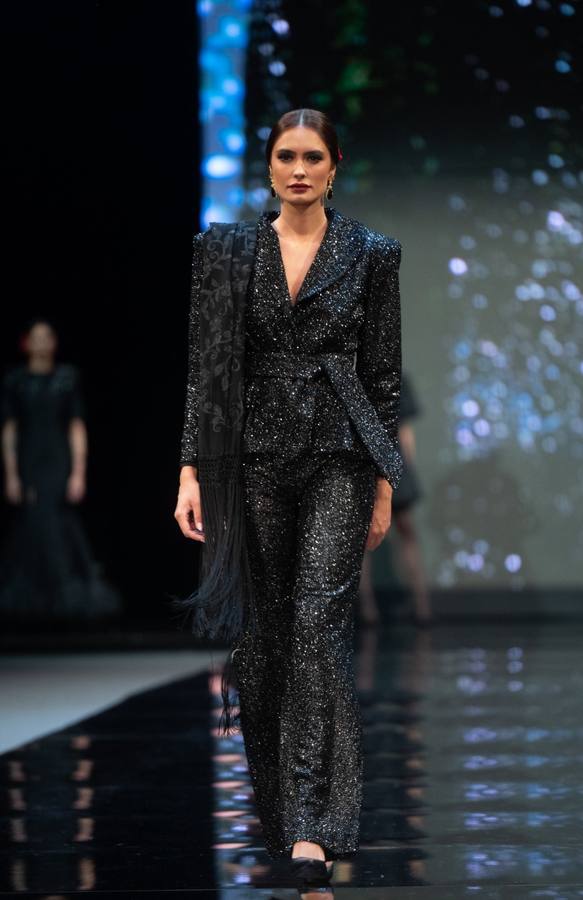 Detalles del desfile del diseñador Guillermo Peralta en SIMOF 2025