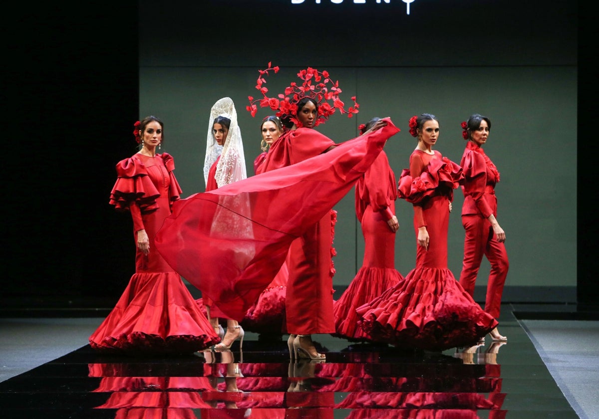 Desfile de Javier García, este viernes en Simof