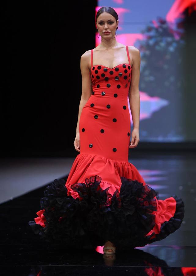 Desfile de Leticia Lorenzo en SIMOF 2025