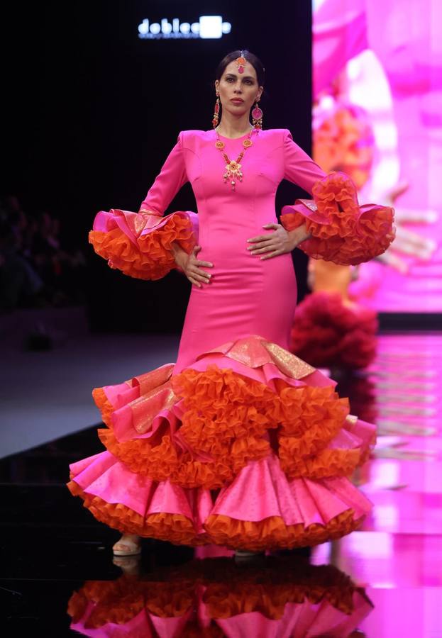 Desfile de Sergy & Tapiju en SIMOF 2025