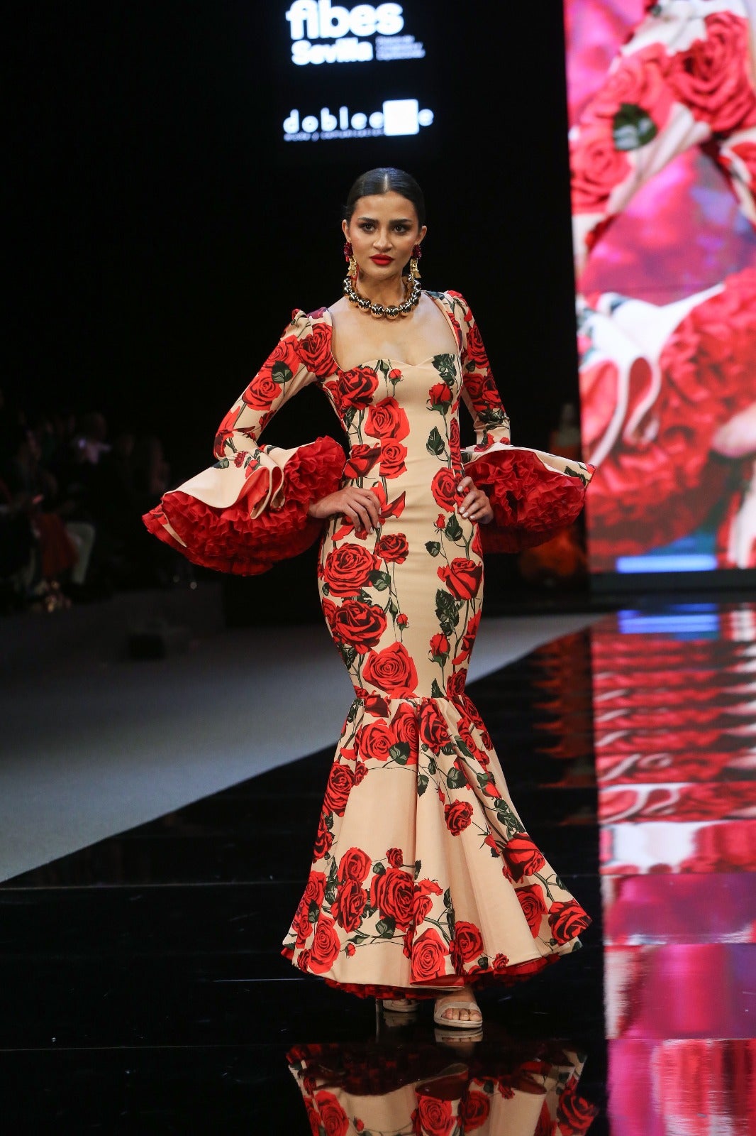 El desfile de Rosa Pedroche en SIMOF 2025, en imágenes