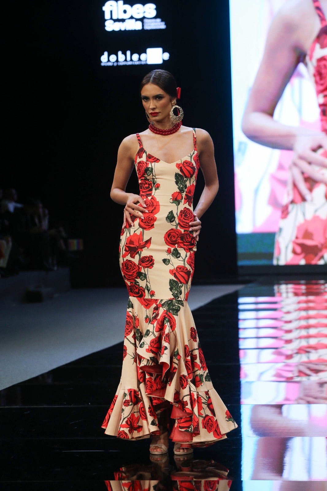 El desfile de Rosa Pedroche en SIMOF 2025, en imágenes