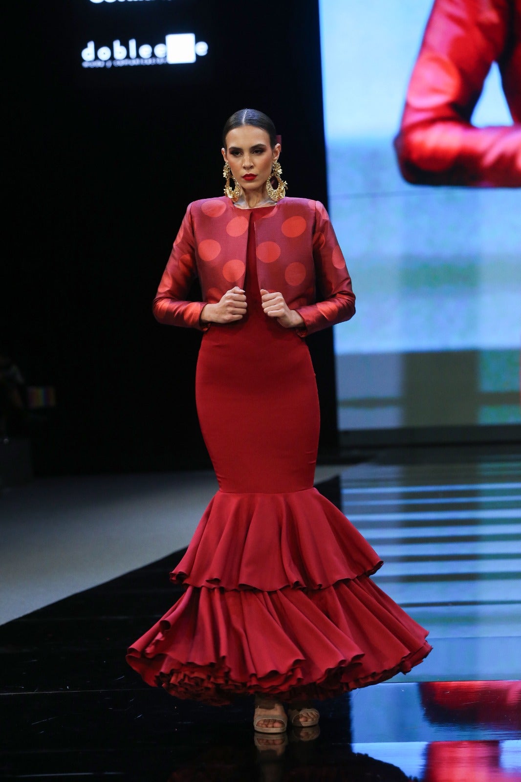 El desfile de Rosa Pedroche en SIMOF 2025, en imágenes