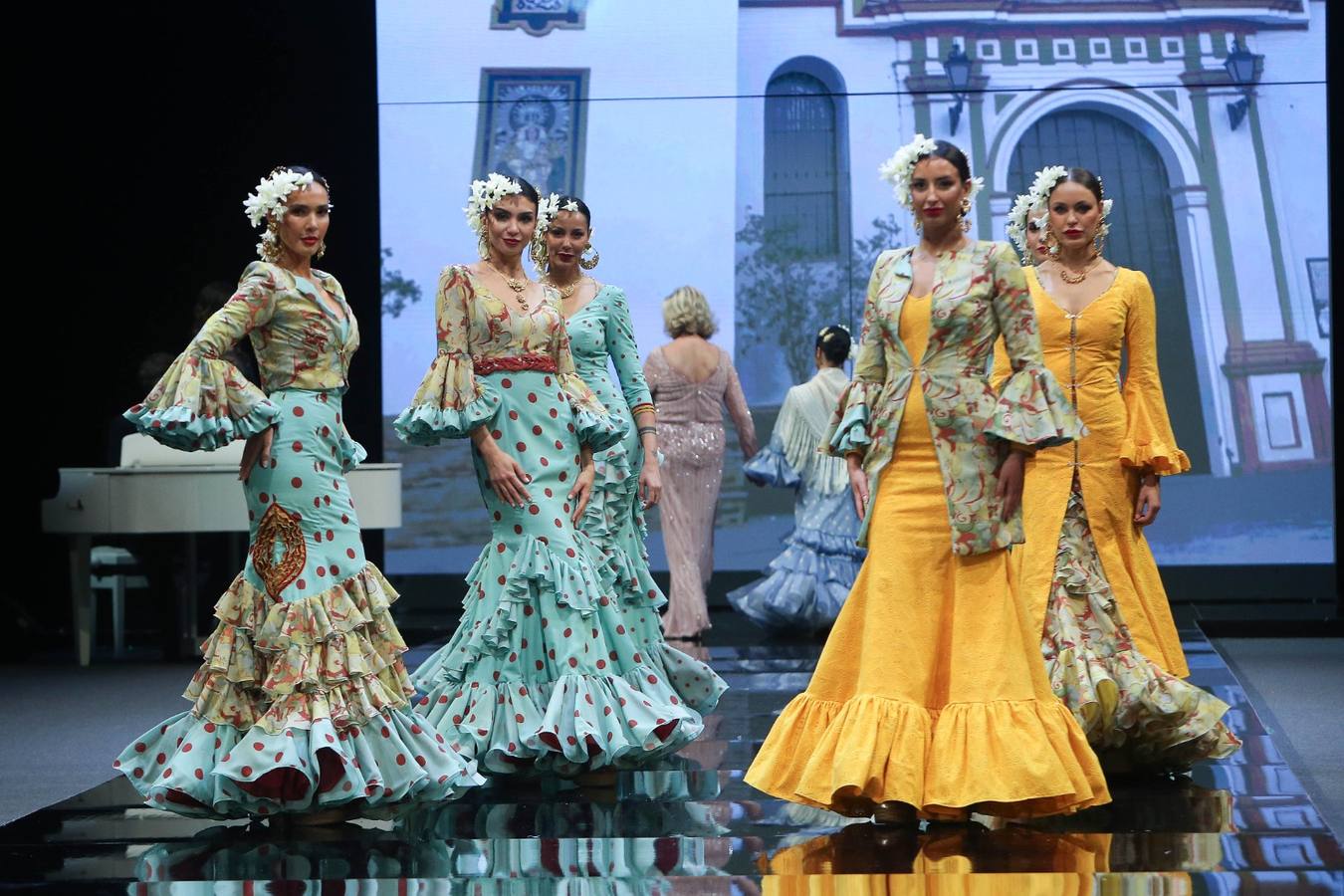 La colección es Sonibel hace un repaso a la historia de esta firma de moda flamenca