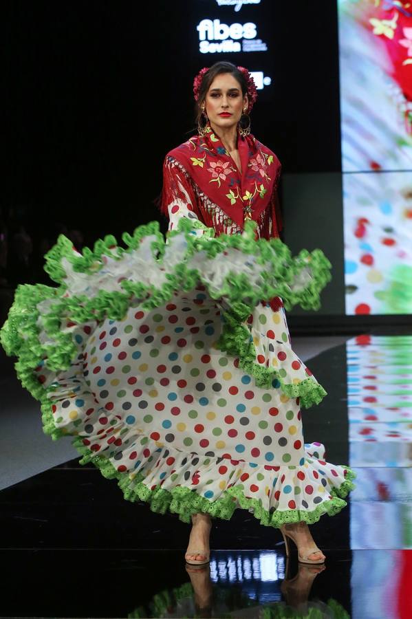 Desfile de Diseño Hermanas Serrano en SIMOF 2025