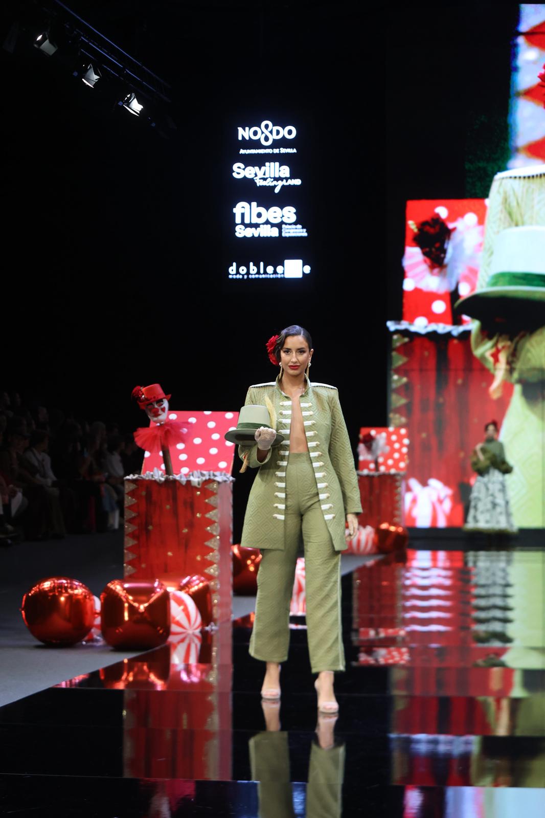 El desfile de Flor de cerezo en SIMOF 2025