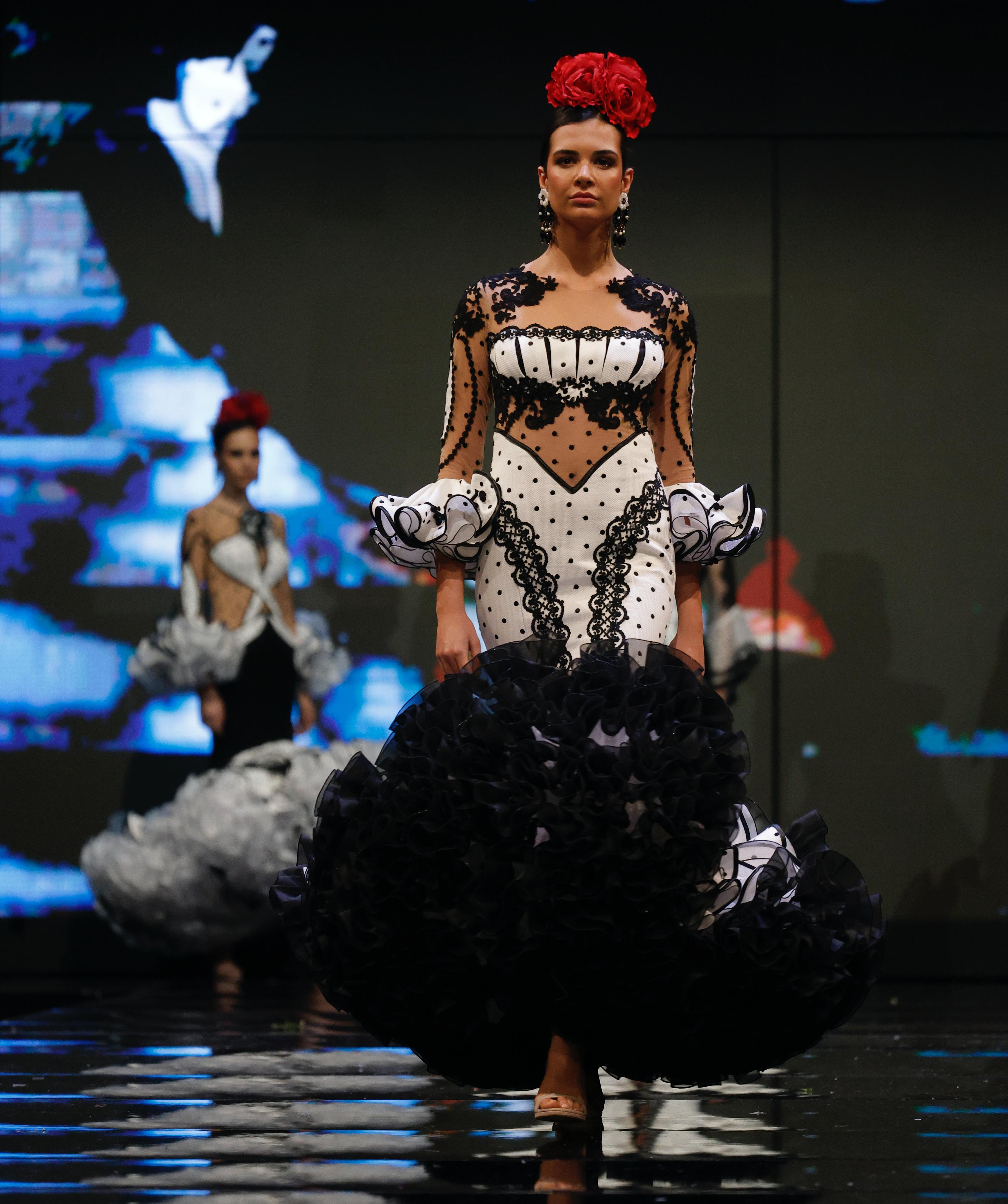 El desfile de Teresa Ninú Atelier en SIMOF 2025