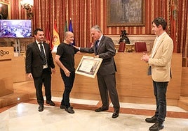 Récord histórico de inscripciones para el Premio Iberoamericano de Poesía Hermanos Machado de Sevilla