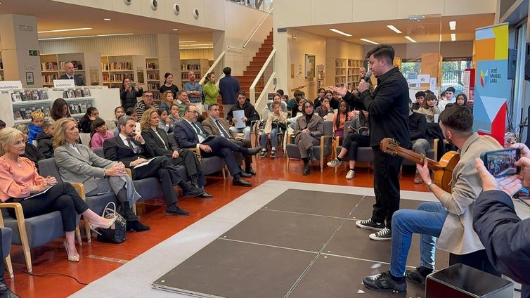 Las fundaciones José Manuel Lara y Alalá visibilizan el talento creativo de los jóvenes del Polígono Sur en la inauguración del Hay Festival Sevilla