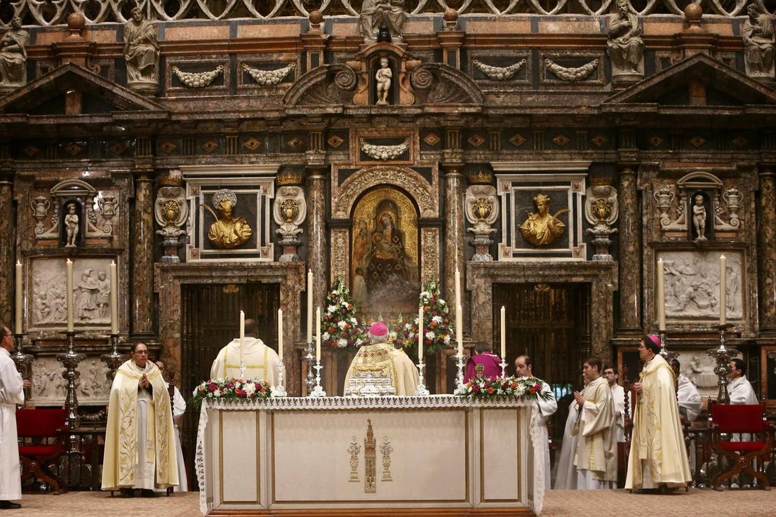 Imágenes de la misa en la Catedral por la salud del Papa Francisco