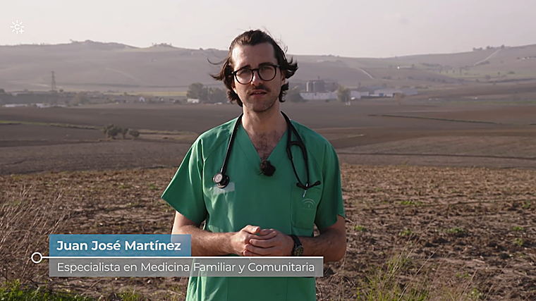 El doctor Juan José Martínez, durante su intervención en el programa 'Salud al día'