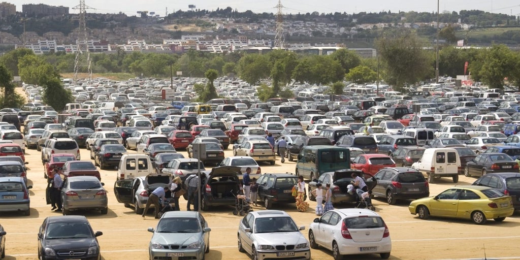 Sacan a licitación el parking de la Feria de Abril con 14.000 plazas: abonos entre 100 y 180 euros