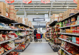 Va a uno de los supermercados chinos más grandes de Sevilla y alucina: «Me he llevado media tienda»