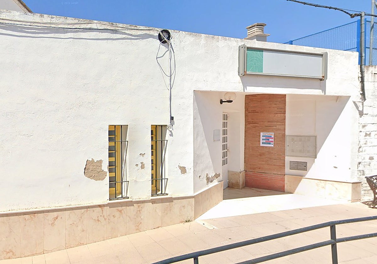 Imagen del centro de salud de Alanís