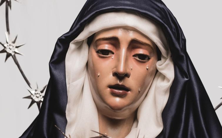 Imagen principal - Arriba, la Virgen del Valle. Abajo a la izquierda, el Mayor Dolor de la Carretería. A la derecha, la Angustia de los Estudiantes