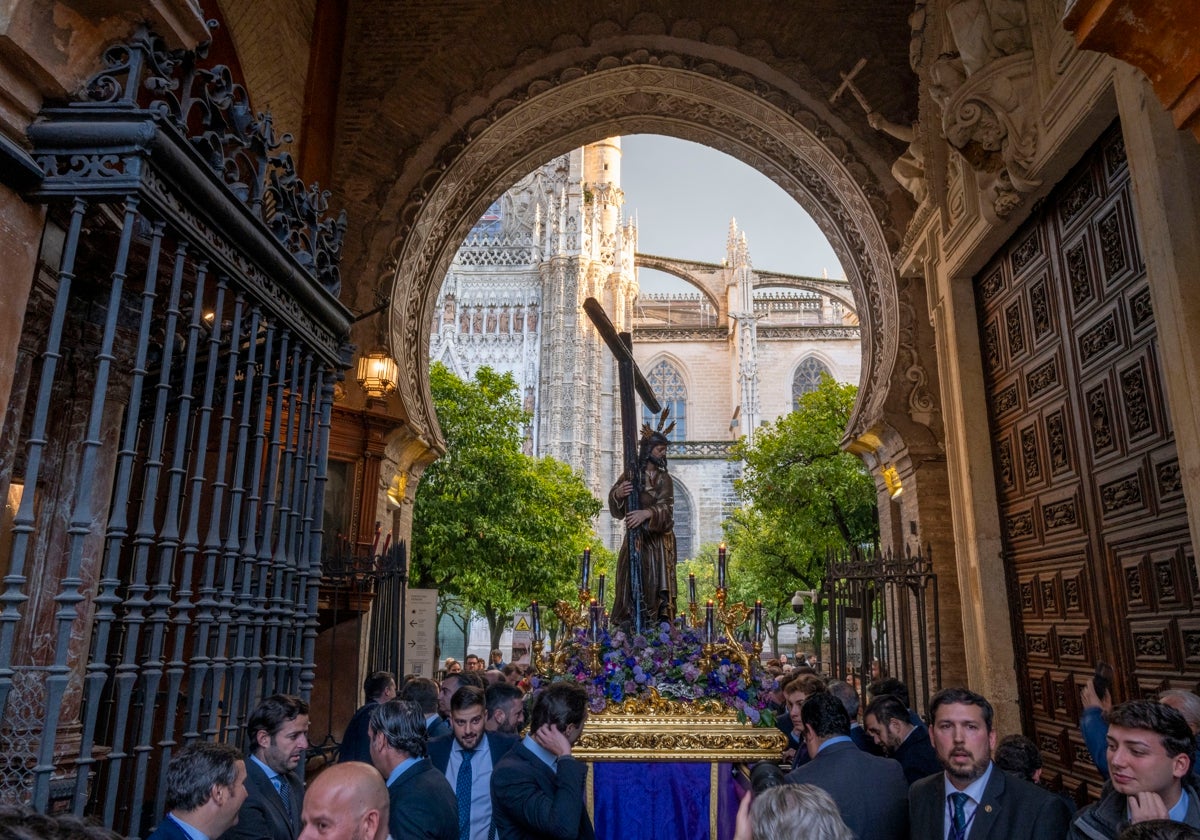 Vía crucis del Cristo de la Corona