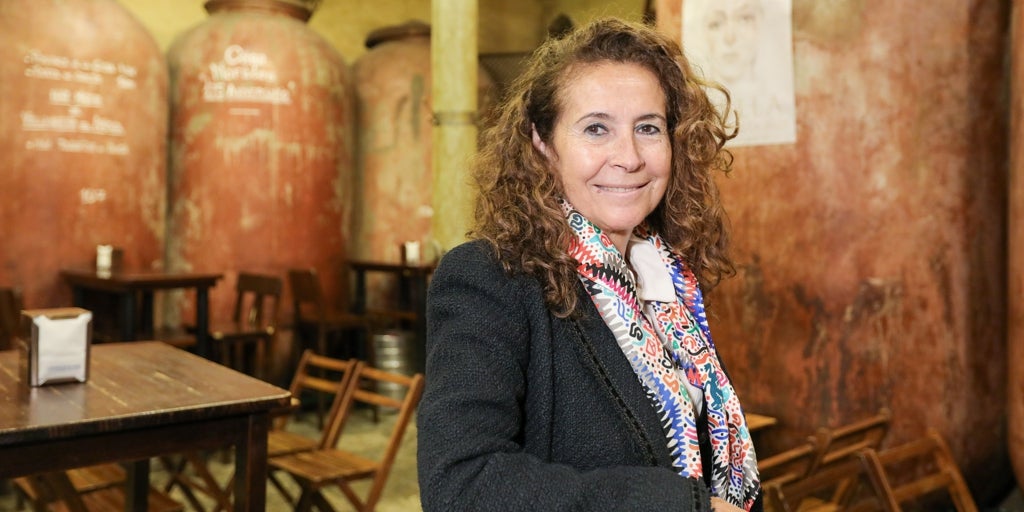 Reyes, dueña de Casa Morales: «Tengo glóbulos blancos y glóbulos tintos. Y en este bar se aplica el artículo quinto»