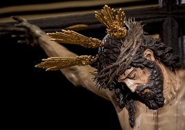 El Cristo de las Cinco Llagas de la Trinidad, con potencias por primera vez en su historia