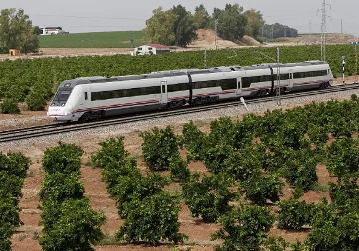 Un tren de media distancia de Renfe