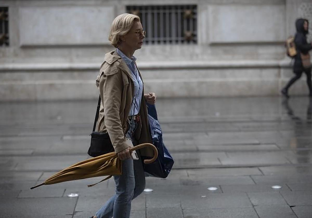 El paraguas no se puede guardar todavía en Sevilla
