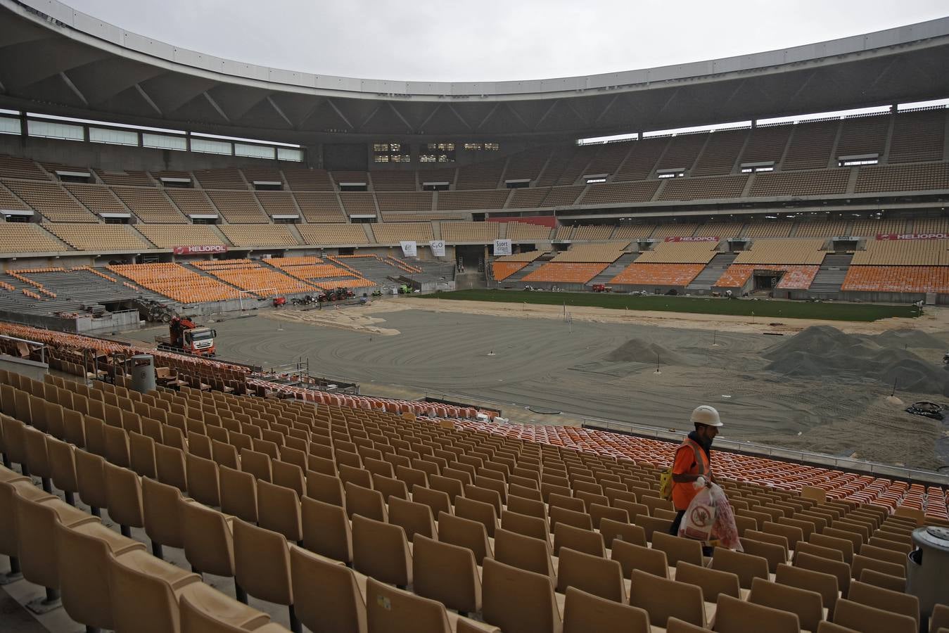 La puesta a punto del estadio de la Cartuja se acelera ante la final de la Copa del Rey del próximo 26 de abril