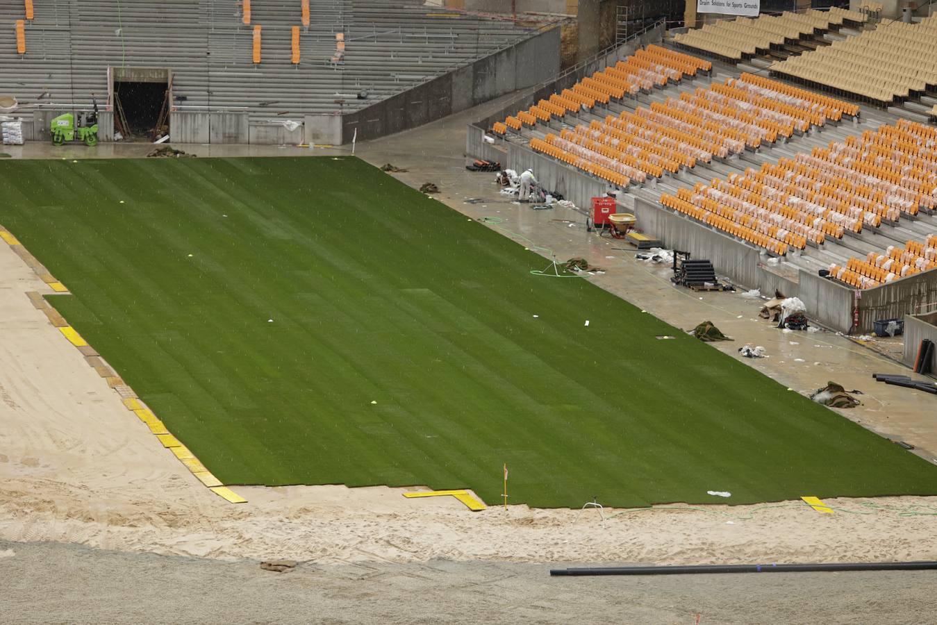 La puesta a punto del estadio de la Cartuja se acelera ante la final de la Copa del Rey del próximo 26 de abril