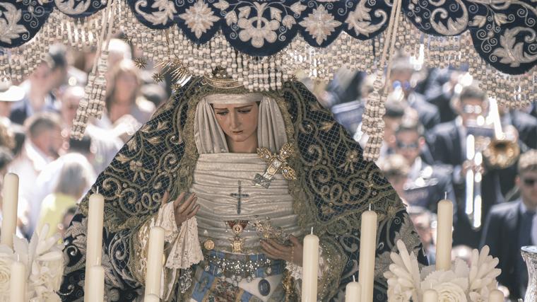 La Virgen de la Hiniesta un Domingo de Ramos