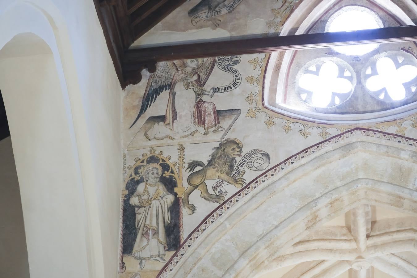 La intervención ha limpiado la iglesia de añadidos y muebles de épocas posteriores que impedían la lectura original del templo