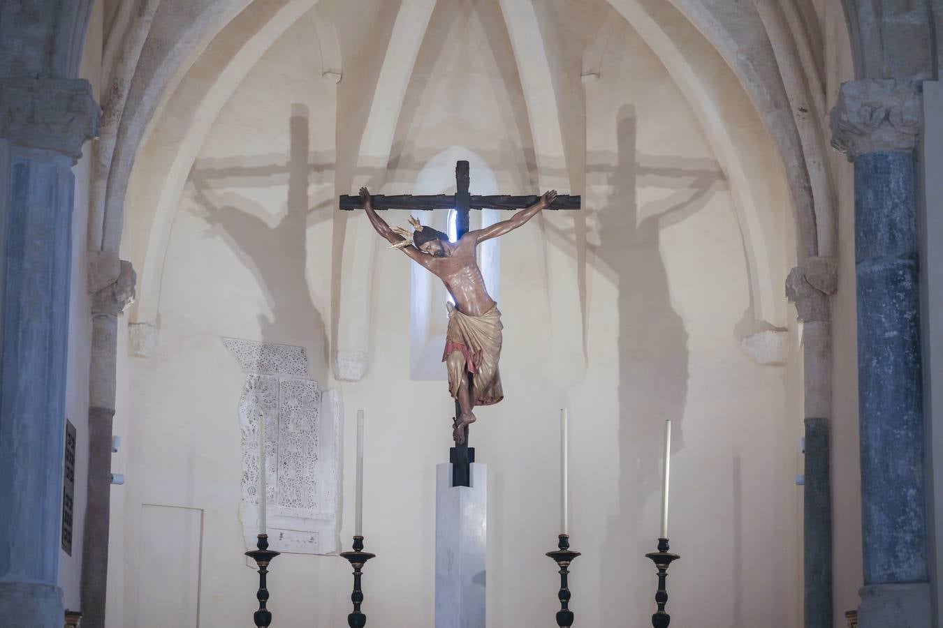 La intervención ha limpiado la iglesia de añadidos y muebles de épocas posteriores que impedían la lectura original del templo
