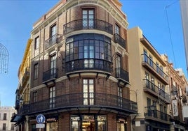 Esto es lo que cuesta un piso en la calle más cotizada de Sevilla: desde el balcón se ven todas las cofradías de la Semana Santa
