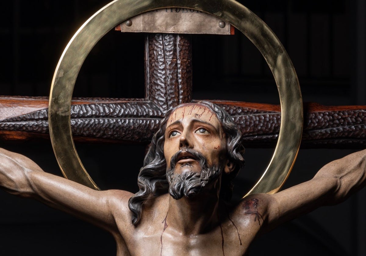 El Cristo de las Misericordias luce aureola este año en su paso