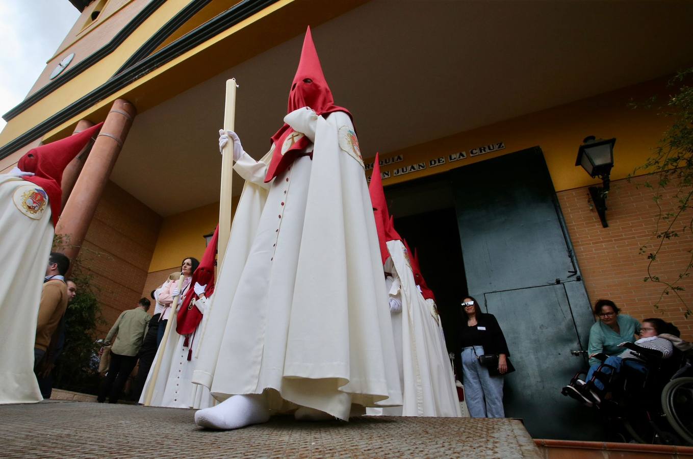 Hermandad de Padre Pío este Sábado de Pasión de la Semana Santa 2025
