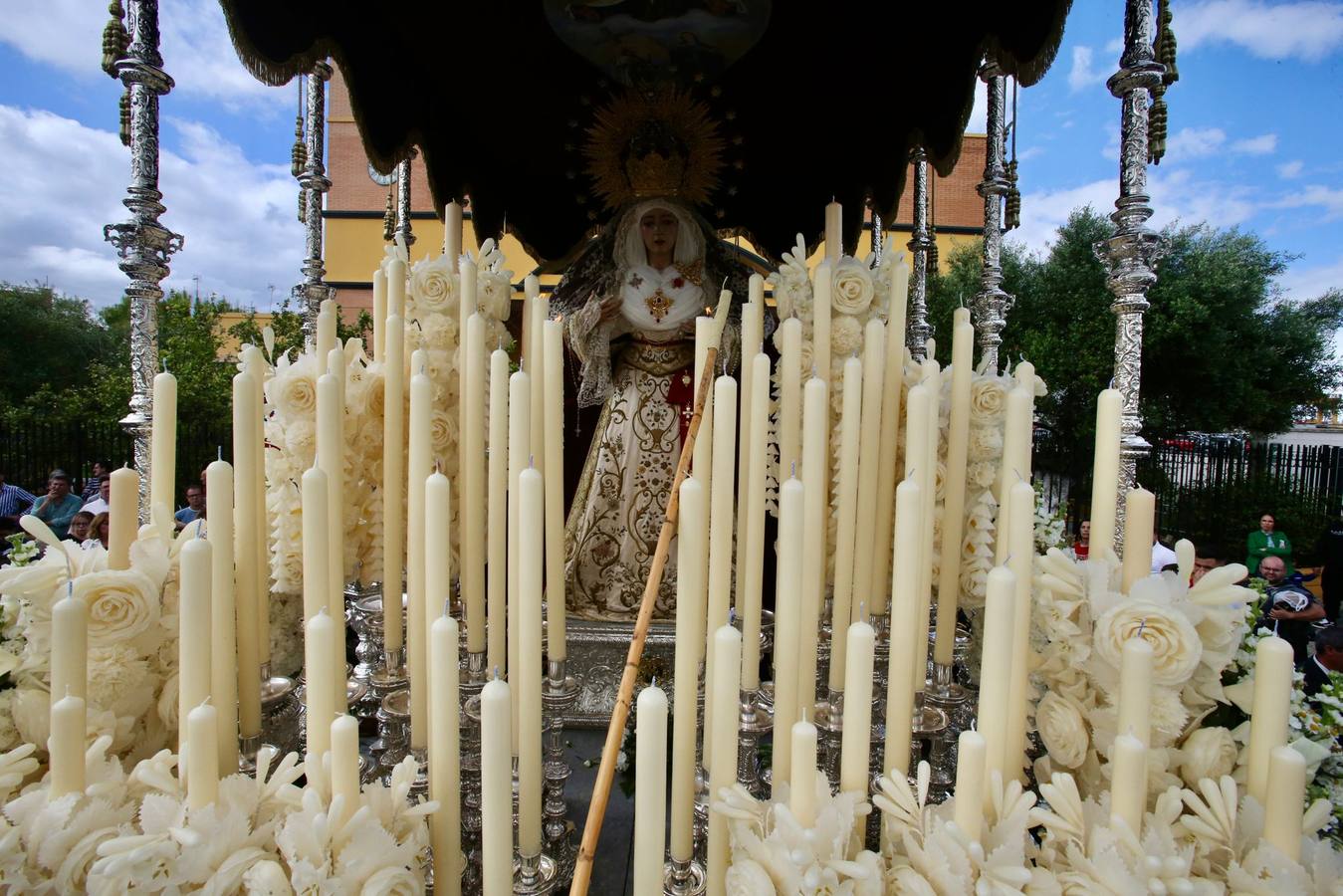 Hermandad de Padre Pío este Sábado de Pasión de la Semana Santa 2025